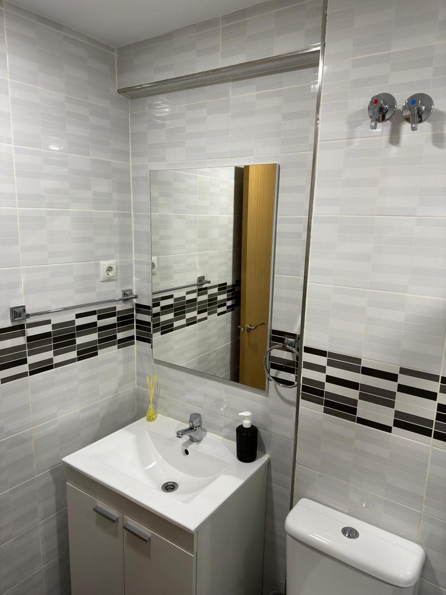 Manrique Rooms Малага Экстерьер фото